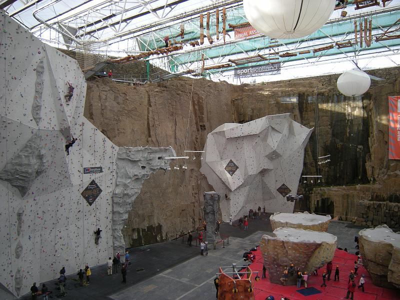 20080224_edinburgh 034.jpg - Climbing at Edinburgh International Climbing Arena